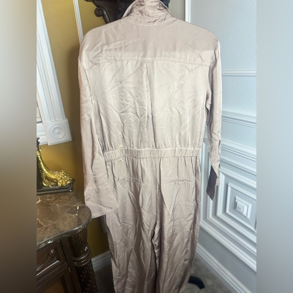 Nicholas 
Emma Jumpsuit Elegant Women's Jumpsuit in Cream - Picture 5 of 12